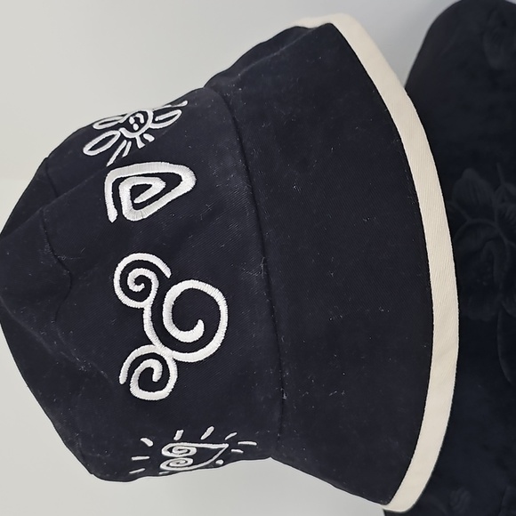 DISNEY Hat with Mickey+ Embroidery, Black - Picture 5 of 7